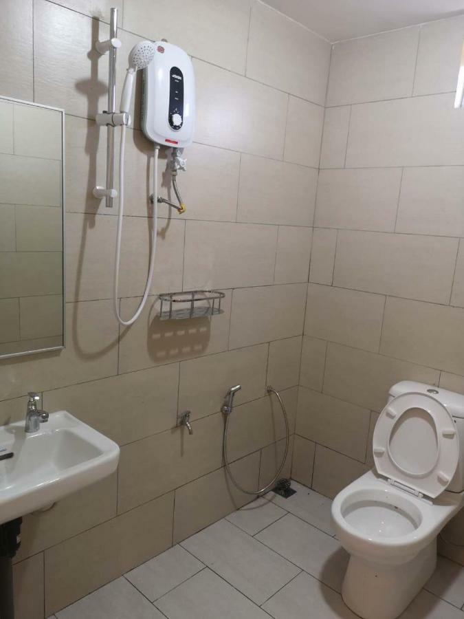Luna Guesthouse 露娜旅馆 Semporna Exteriör bild