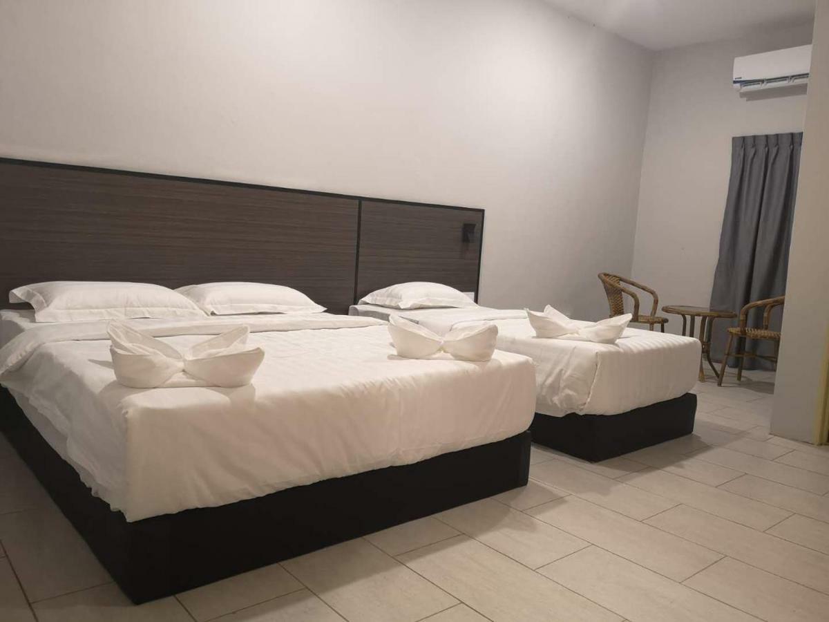Luna Guesthouse 露娜旅馆 Semporna Exteriör bild