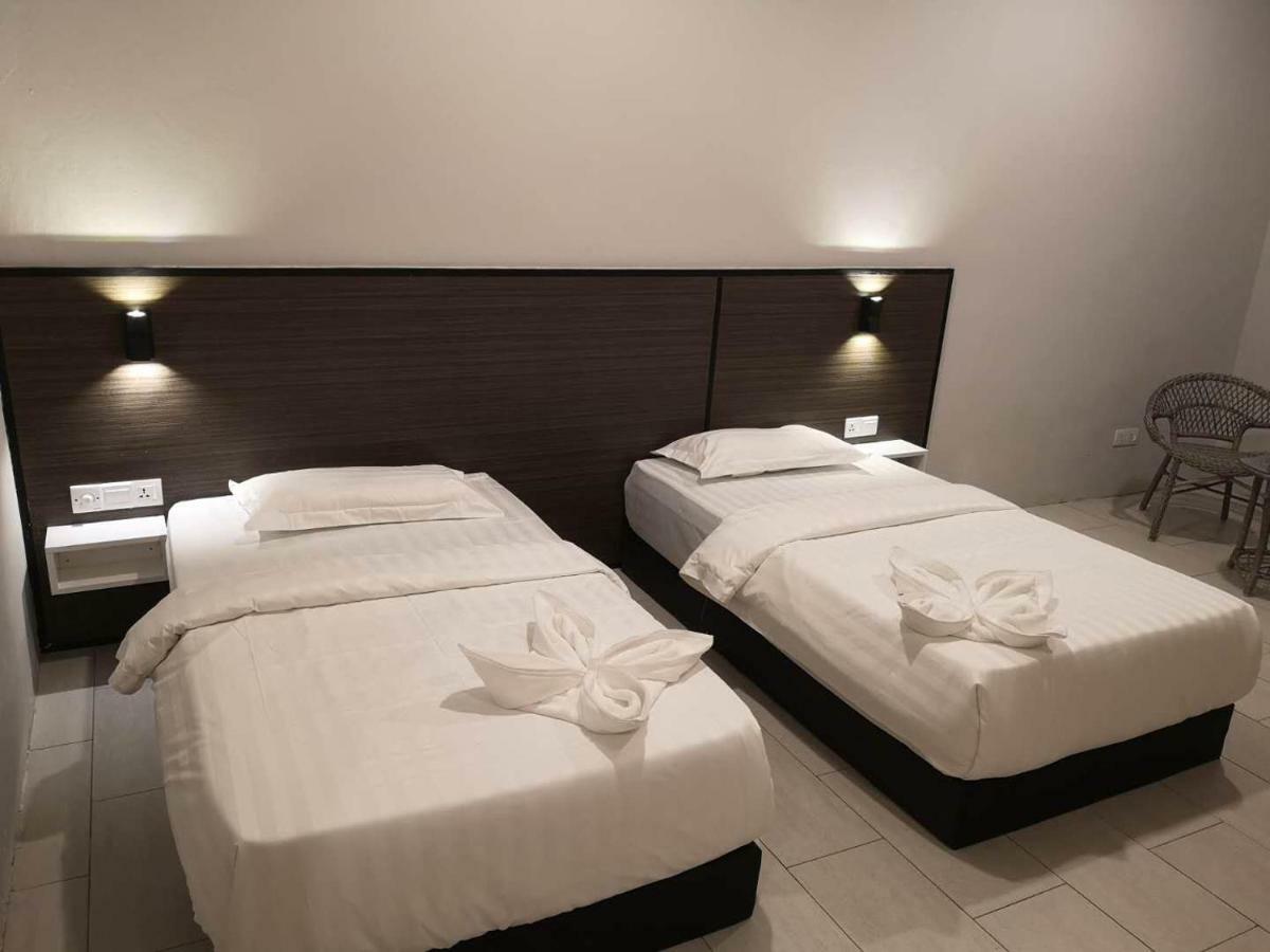 Luna Guesthouse 露娜旅馆 Semporna Exteriör bild