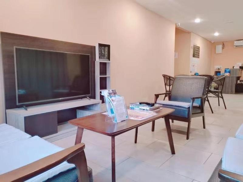 Luna Guesthouse 露娜旅馆 Semporna Exteriör bild
