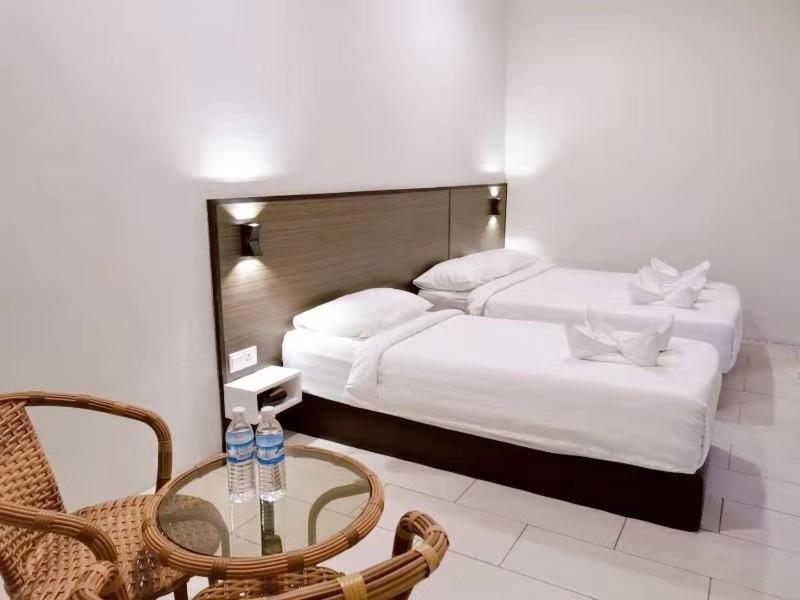 Luna Guesthouse 露娜旅馆 Semporna Exteriör bild